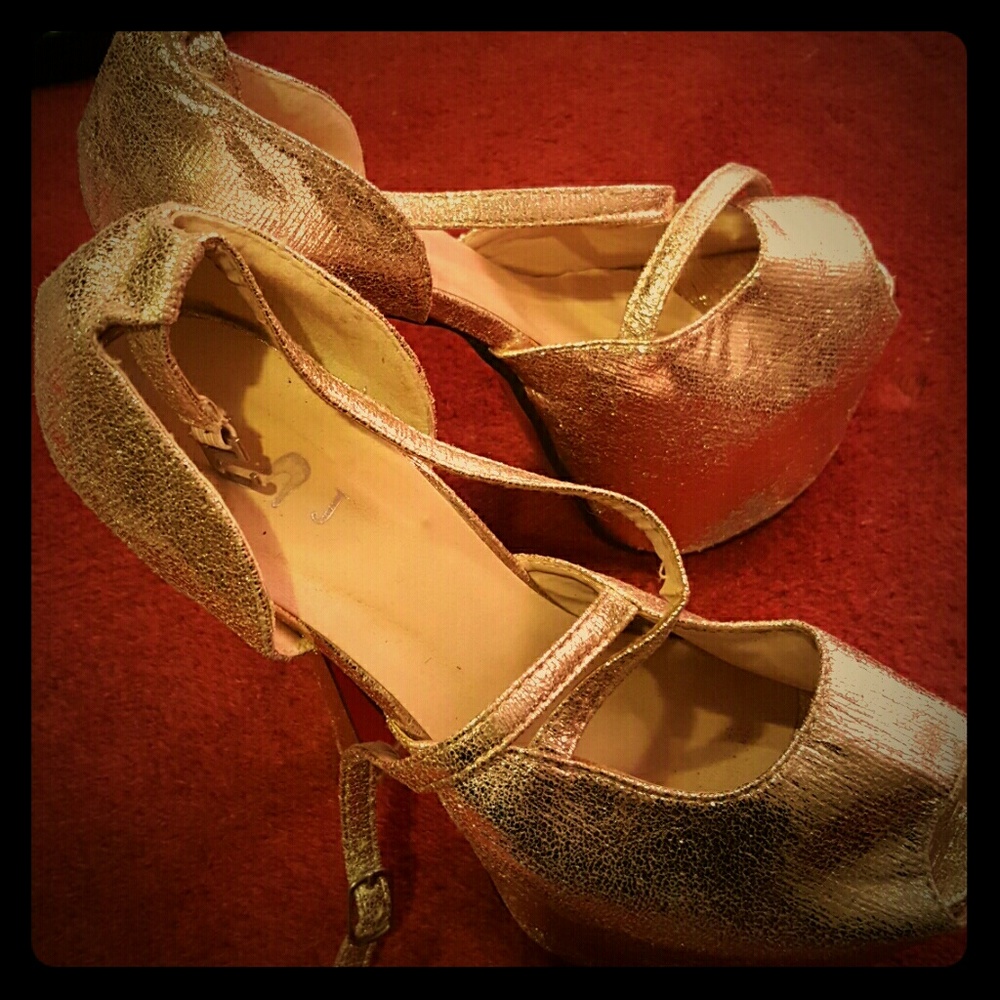 Platform heels - Picture 2 of 3